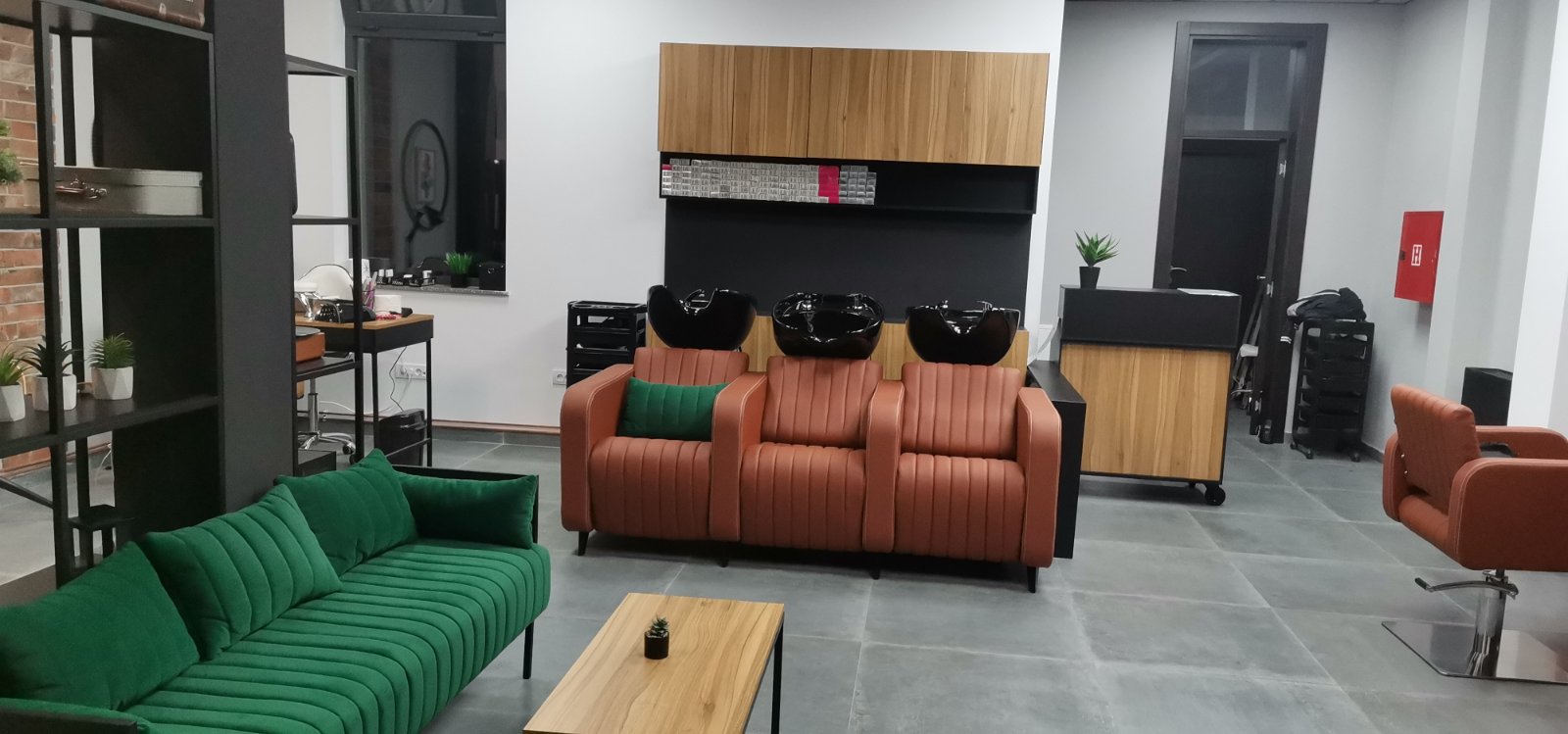 trostruka samponjera Viktorija